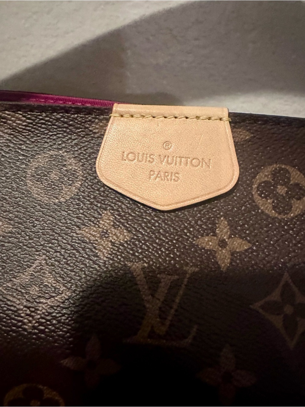Louis Vuitton Monogram Tote with Fuchsia Interior and Natural Leather Trim. - Picture 10 of 16